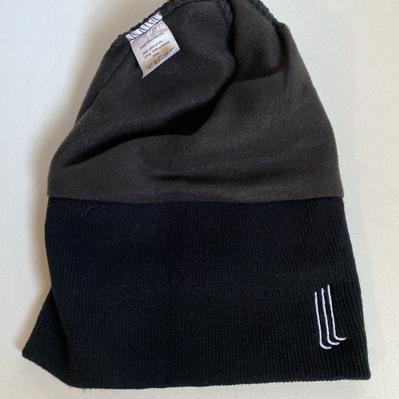 Joseph Elliott black beanie with fleece interior - Picture 6 of 7